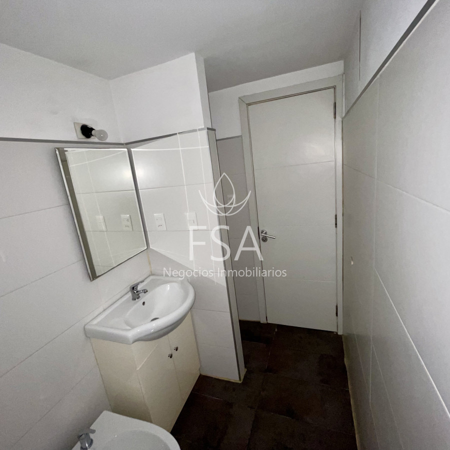 Apartamento ID.52 - Venta Apartamento 1 Dormitorio Balcón Centro Montevideo St