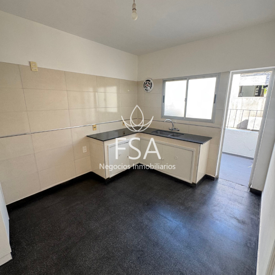 Apartamento ID.409 - Alquiler Apartamento 4 Dormitorios Malvin Sur Montevideo E