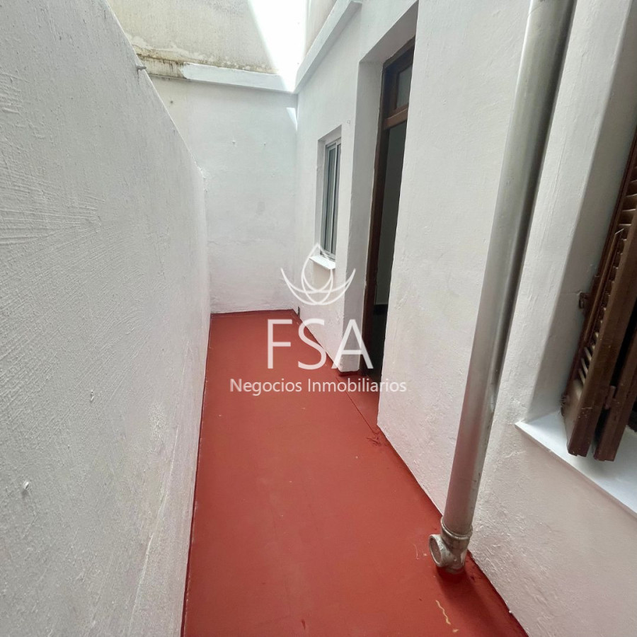 Apartamento ID.411 - Alquiler Apartamento 2 Dormitorios Patio Centro Montevideo St