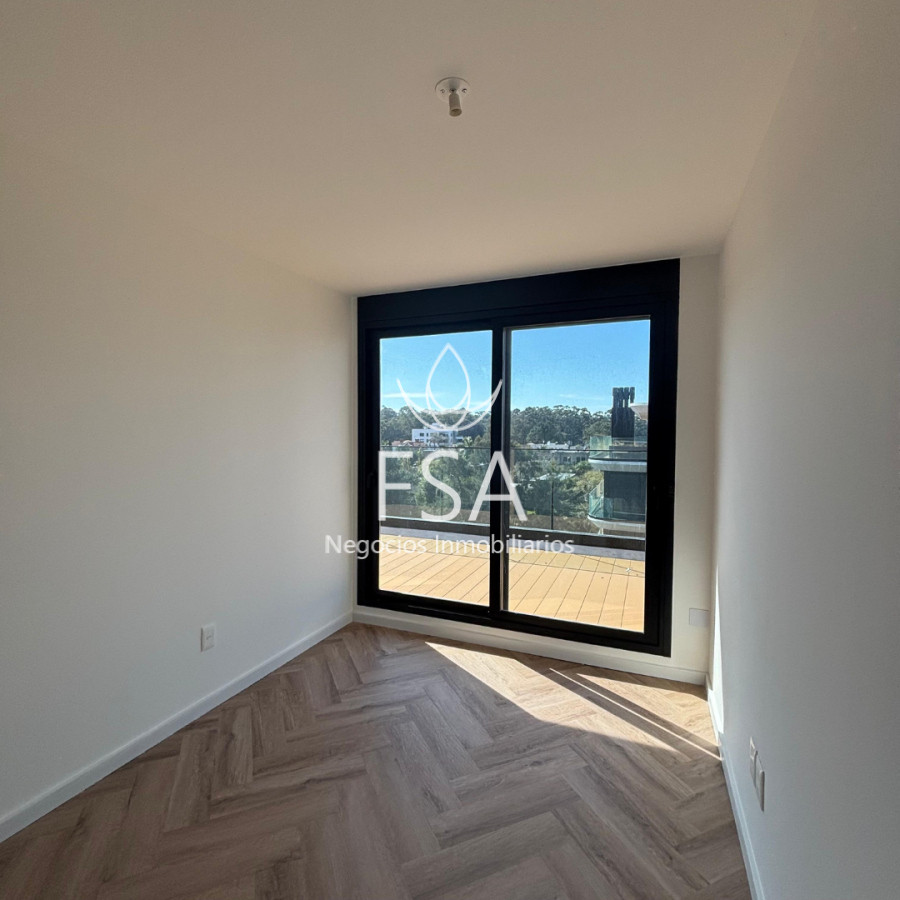 Apartamento ID.329 - Venta Penthouse 3 Dormitorios A estrenar Amplia Terraza Garaje Barra de Carrasco Canelones F