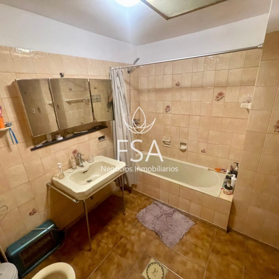 Apartamento ID.138 - Venta Apartamento 3 Plantas 6 Dormitorios 4 Baños 350 mts Barrio Sur Montevideo E