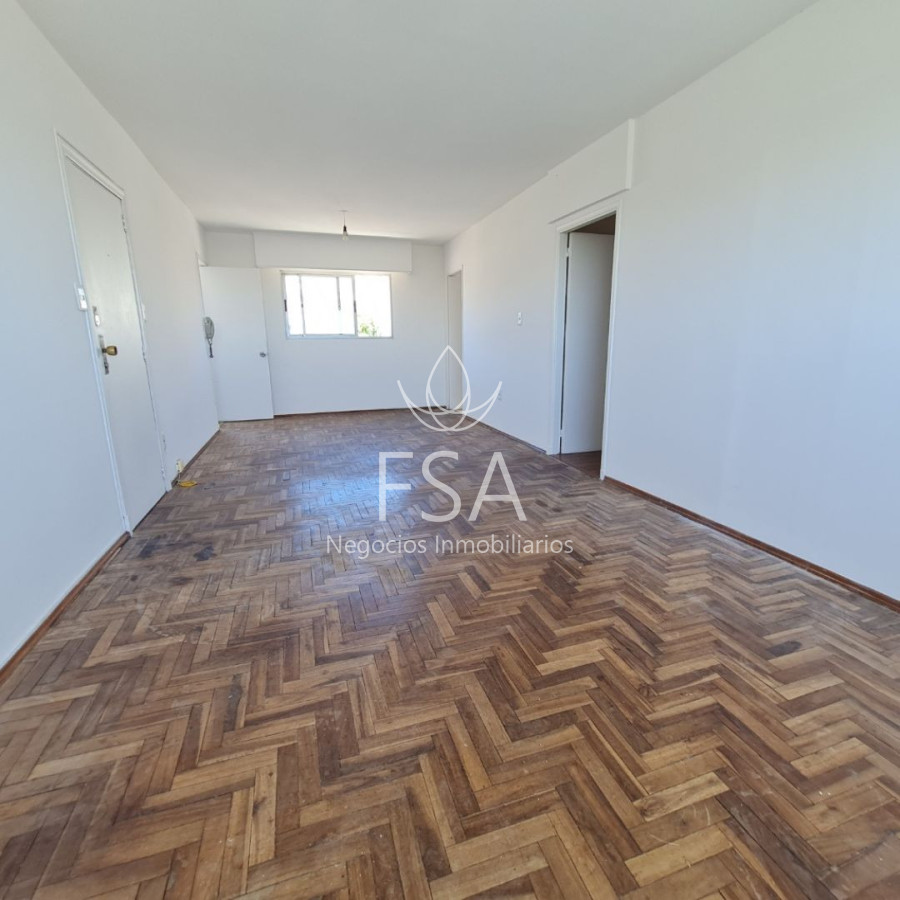 Apartamento ID.487 - Alquiler Apartamento 3 Dormitorios Vista Despejada Centro Montevideo E