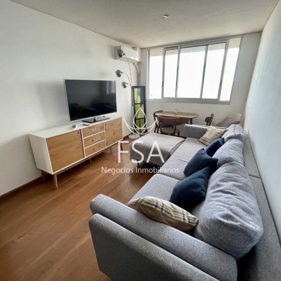 Apartamento ID.450 - Alquiler Apartamento 1 Dormitorio Amueblado Balcón Ciudad Vieja Montevideo St