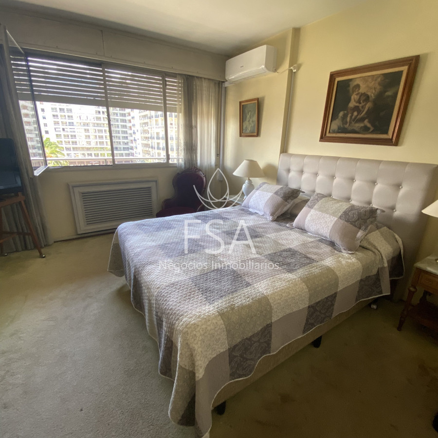 Apartamento ID.154 - Venta Apartamento 3 Dormitorios 3 Baños Centro Montevideo Ev