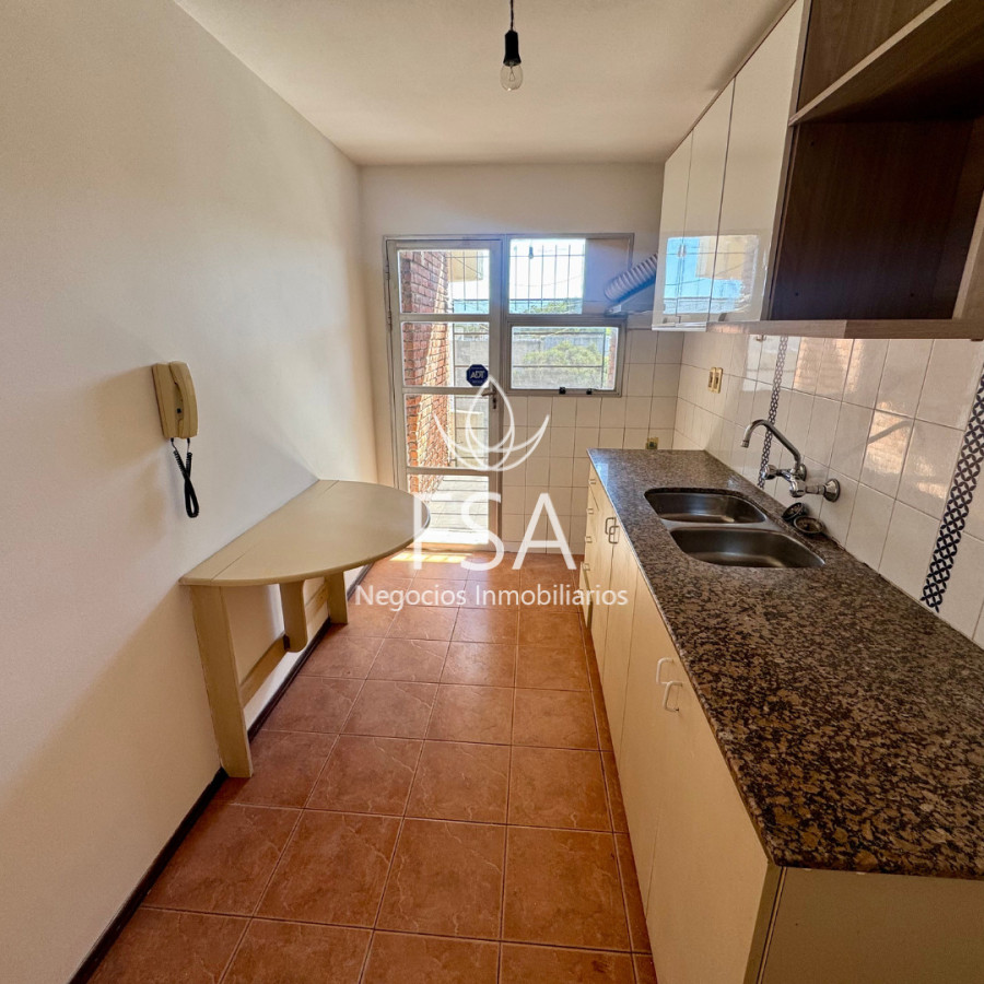 Apartamento ID.424 - Alquiler Apartamento 2 Dormitorios Garaje Parque Batlle Montevideo E