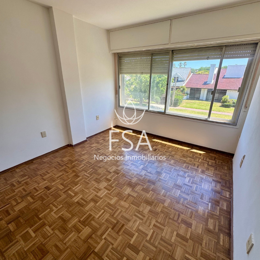 Apartamento ID.422 - Alquiler Apartamento 3 Dormitorios Garaje Punta Gorda Montevideo E