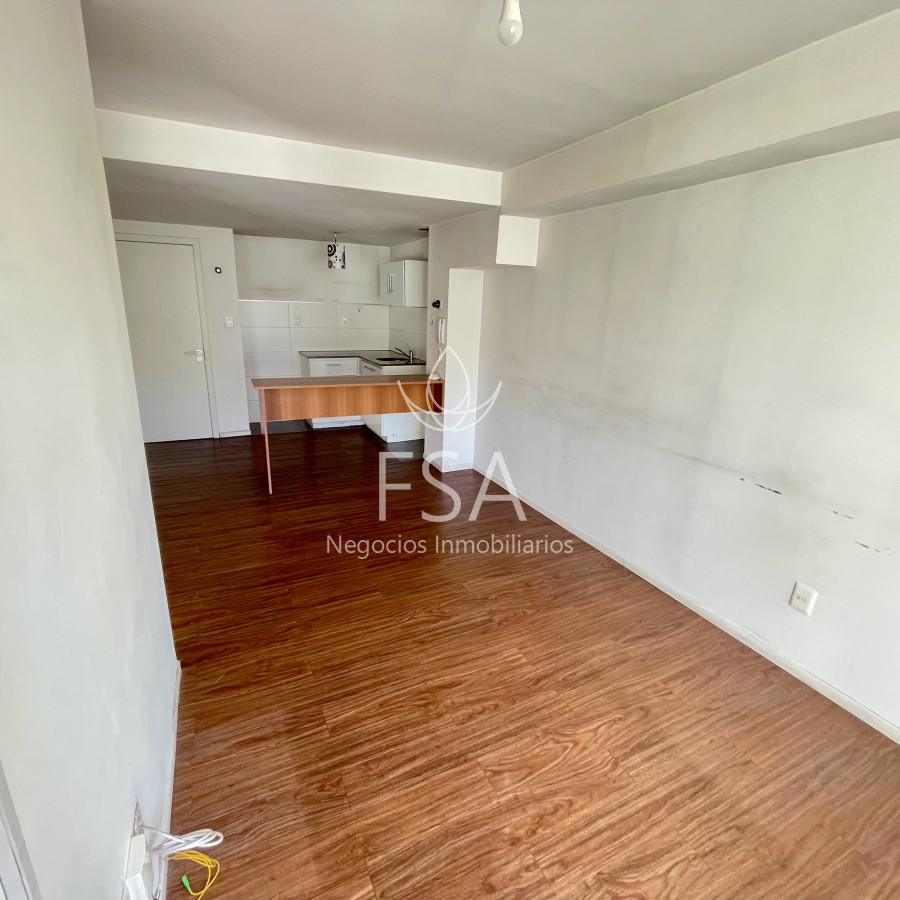 Apartamento ID.52 - Venta Apartamento 1 Dormitorio Balcón Centro Montevideo St