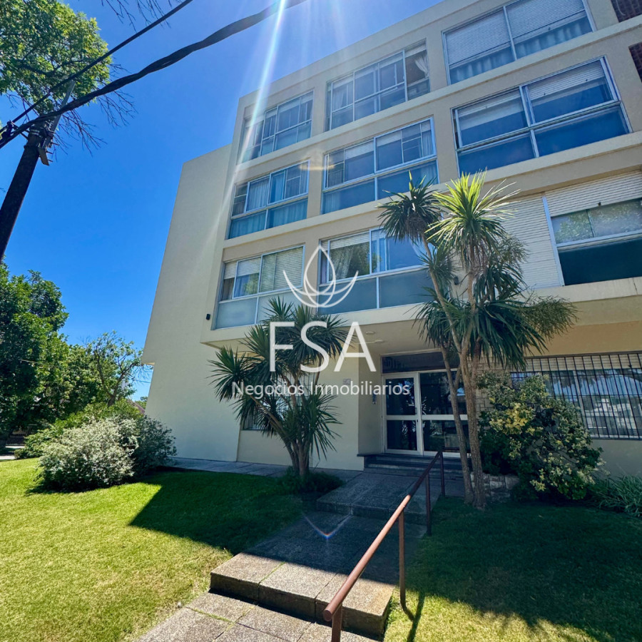 Apartamento ID.422 - Alquiler Apartamento 3 Dormitorios Garaje Punta Gorda Montevideo E