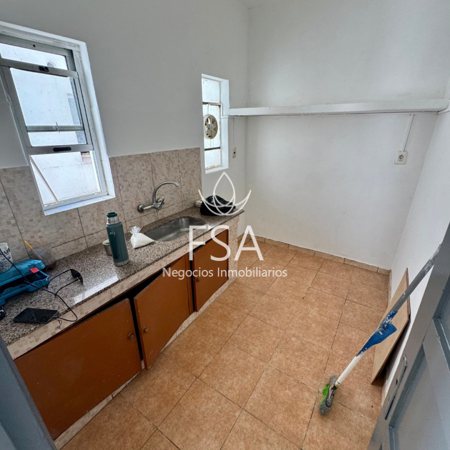 Apartamento ID.425 - Alquiler Apartamento 2+1 Dormitorios Centro Montevideo E