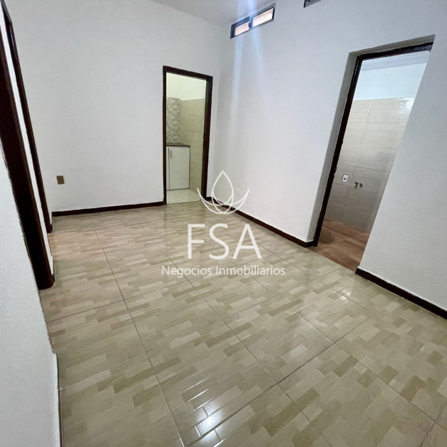 Apartamento ID.411 - Alquiler Apartamento 2 Dormitorios Patio Centro Montevideo St