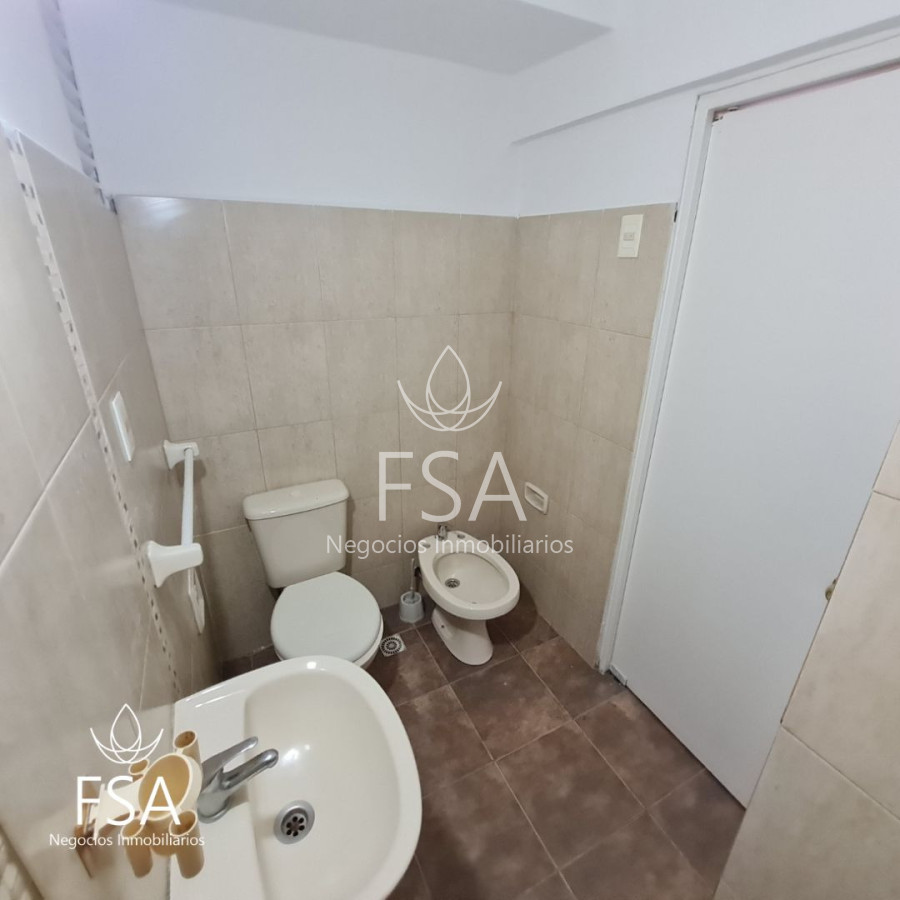 Apartamento ID.487 - Alquiler Apartamento 3 Dormitorios Vista Despejada Centro Montevideo E