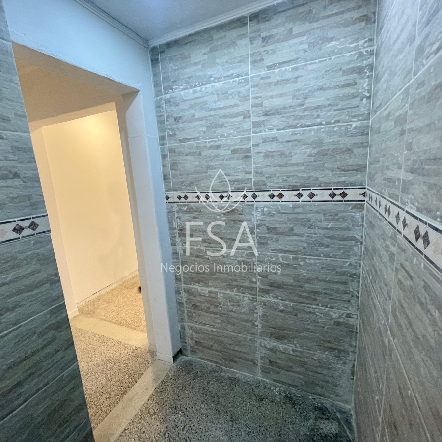 Apartamento ID.149 - Alquiler Apartamento 2 Dormitorios Patio Centro Montevideo St