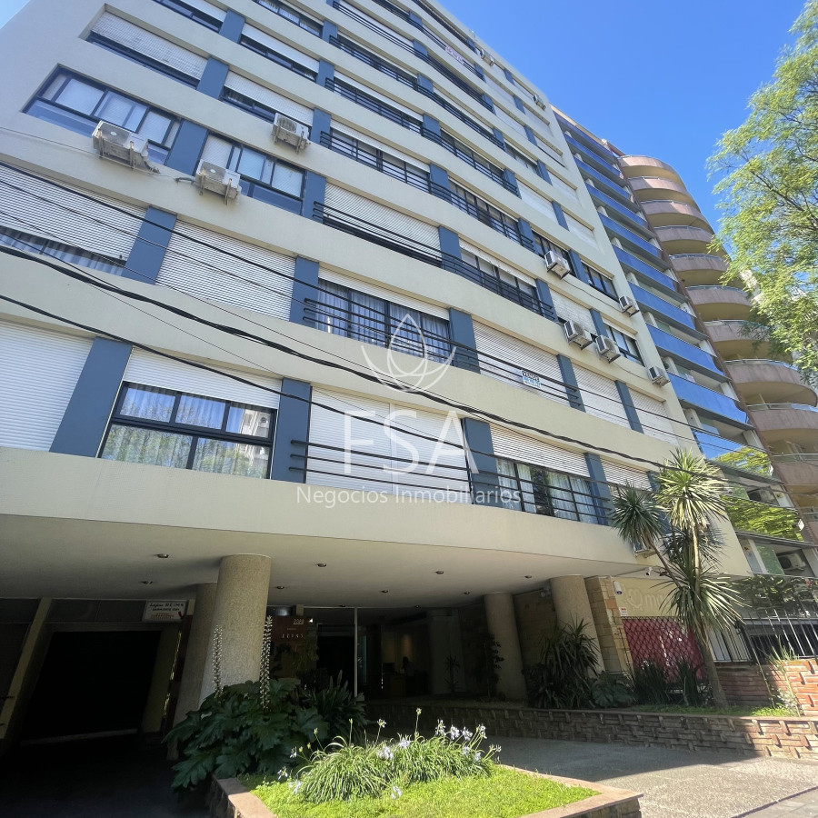 Apartamento ID.90 - Venta Apartamento 4 Dormitorios 2 Baños Garage Punta Carretas Montevideo St
