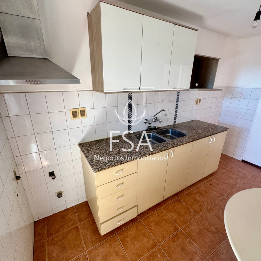 Apartamento ID.424 - Alquiler Apartamento 2 Dormitorios Garaje Parque Batlle Montevideo E