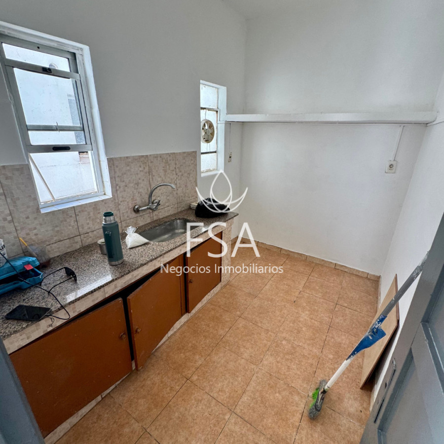 Apartamento ID.425 - Alquiler Apartamento 2+1 Dormitorios Centro Montevideo E