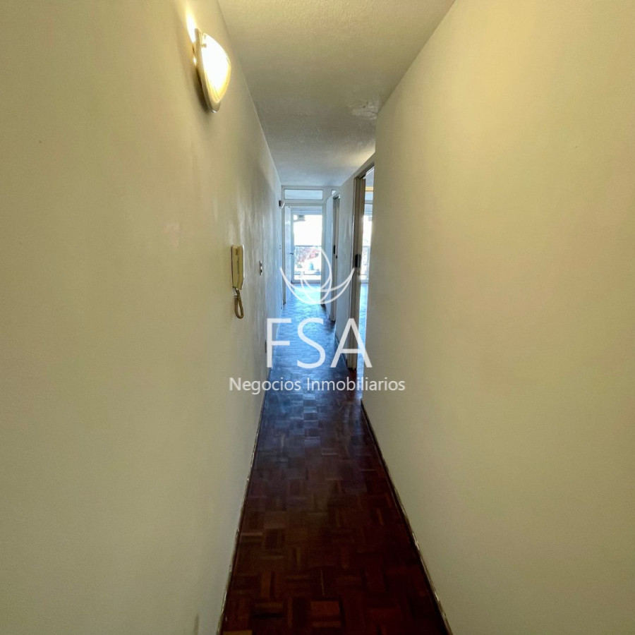 Apartamento ID.365 - Alquiler Apartamento Monoambiente con Divisiones Balcón Pocitos Montevideo St