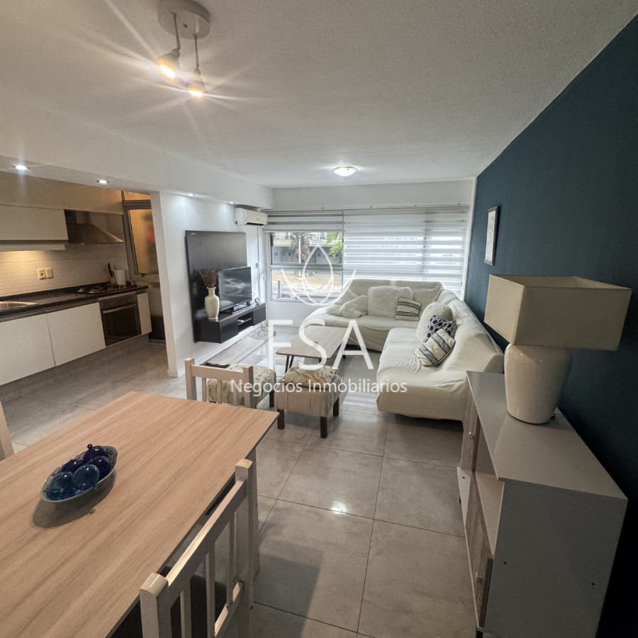 Apartamento ID.443 - Venta Apartamento 2 Dormitorios Garaje Parque Rodó Montevideo E