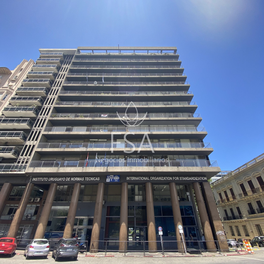 Apartamento ID.154 - Venta Apartamento 3 Dormitorios 3 Baños Centro Montevideo Ev