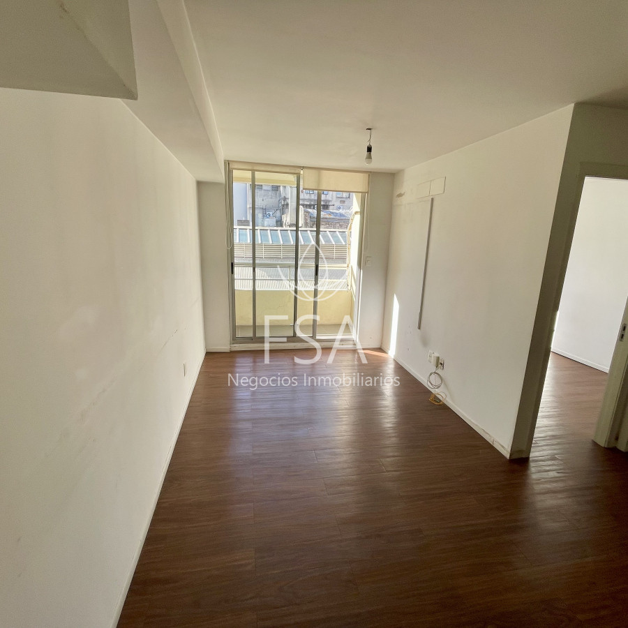 Apartamento ID.52 - Venta Apartamento 1 Dormitorio Balcón Centro Montevideo St