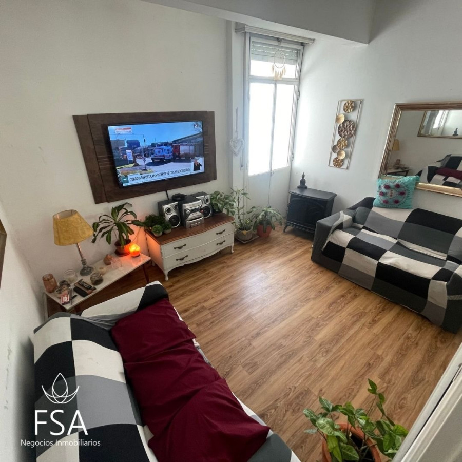 Venta Apartamento 2 Dormitorios 2 Baños Balcón Centro Montevideo St