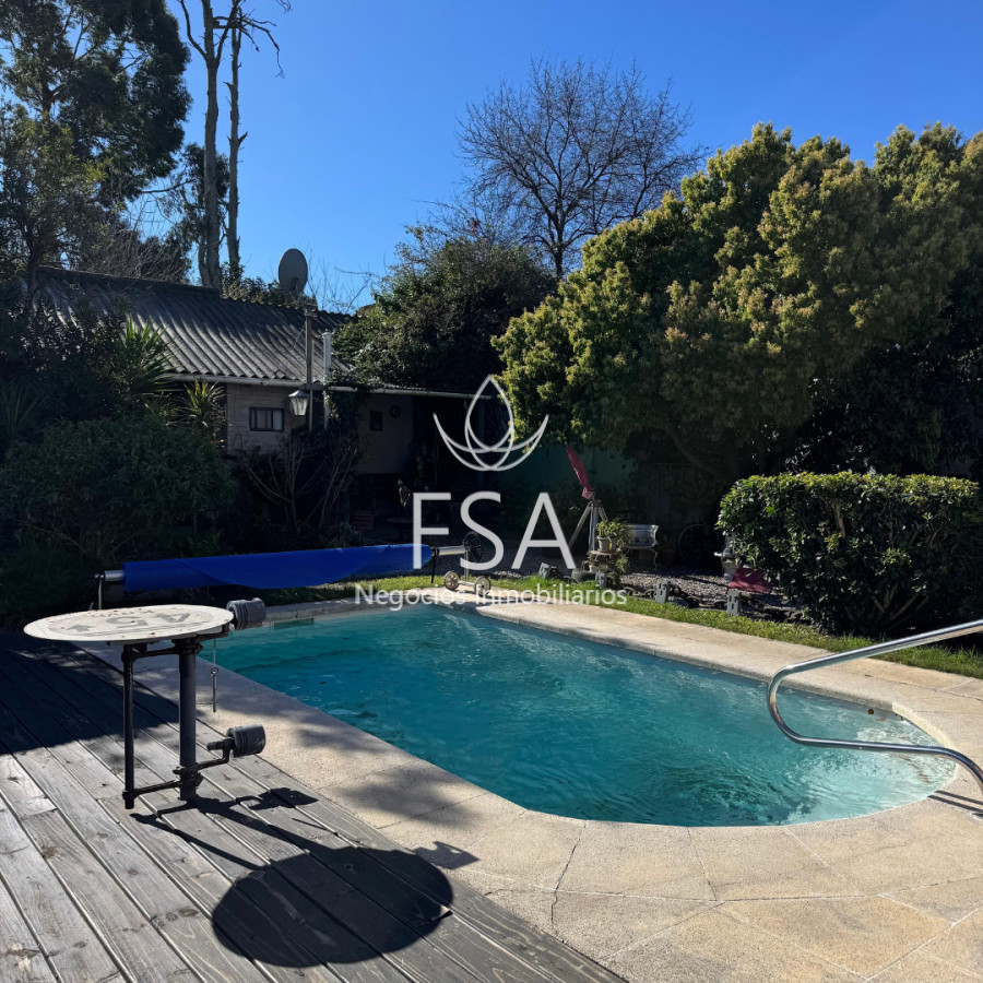 Casa ID.345 - Venta Casa 3 Dormitorios Piscina Climatizada Garaje Lagomar Norte Ciudad de la Costa Canelones F