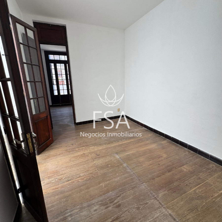 Casa ID.400 - Venta Casa en PH 3+1 Dormitorios Azotea Bella Vista Montevideo E