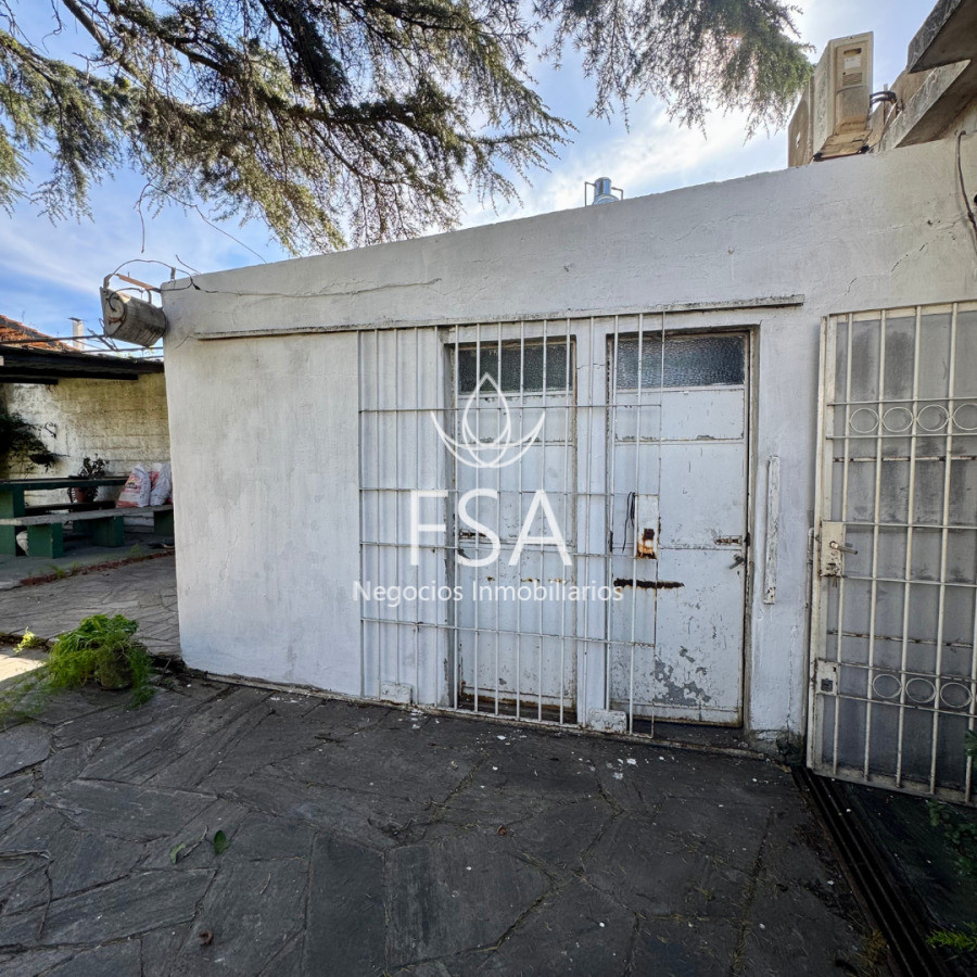 Casa ID.378 - Venta Casa 2 Dormitorios Garage Fondo Parrillero Brazo Oriental Montevideo G