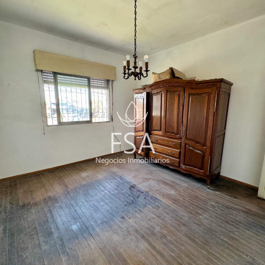 Casa ID.378 - Venta Casa 2 Dormitorios Garage Fondo Parrillero Brazo Oriental Montevideo G