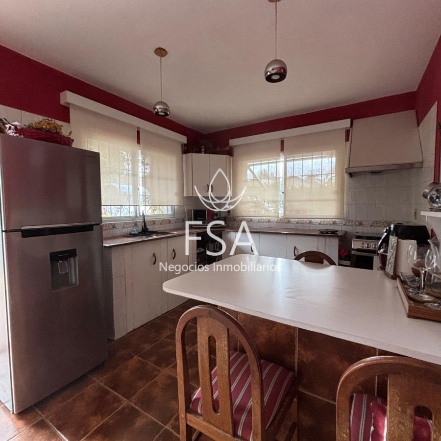 Casa ID.345 - Venta Casa 3 Dormitorios Piscina Climatizada Garaje Lagomar Norte Ciudad de la Costa Canelones F
