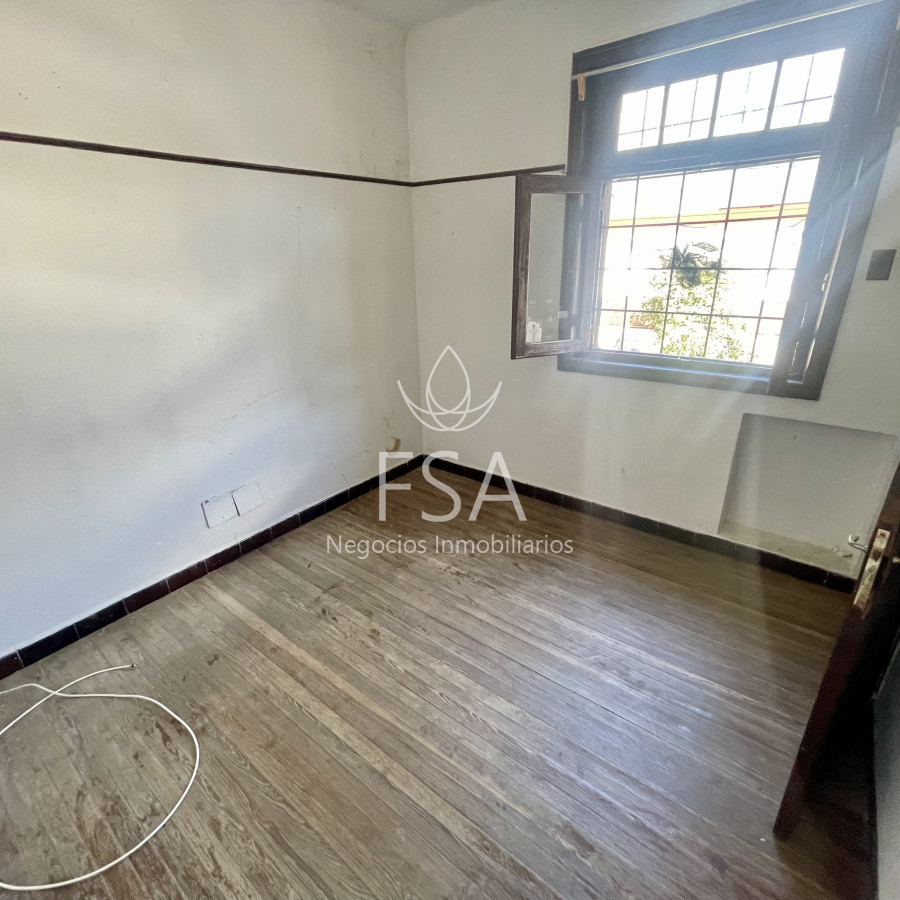 Casa ID.196 - Venta Casa PH 6 Dormitorios Garaje Malvin Montevideo St 