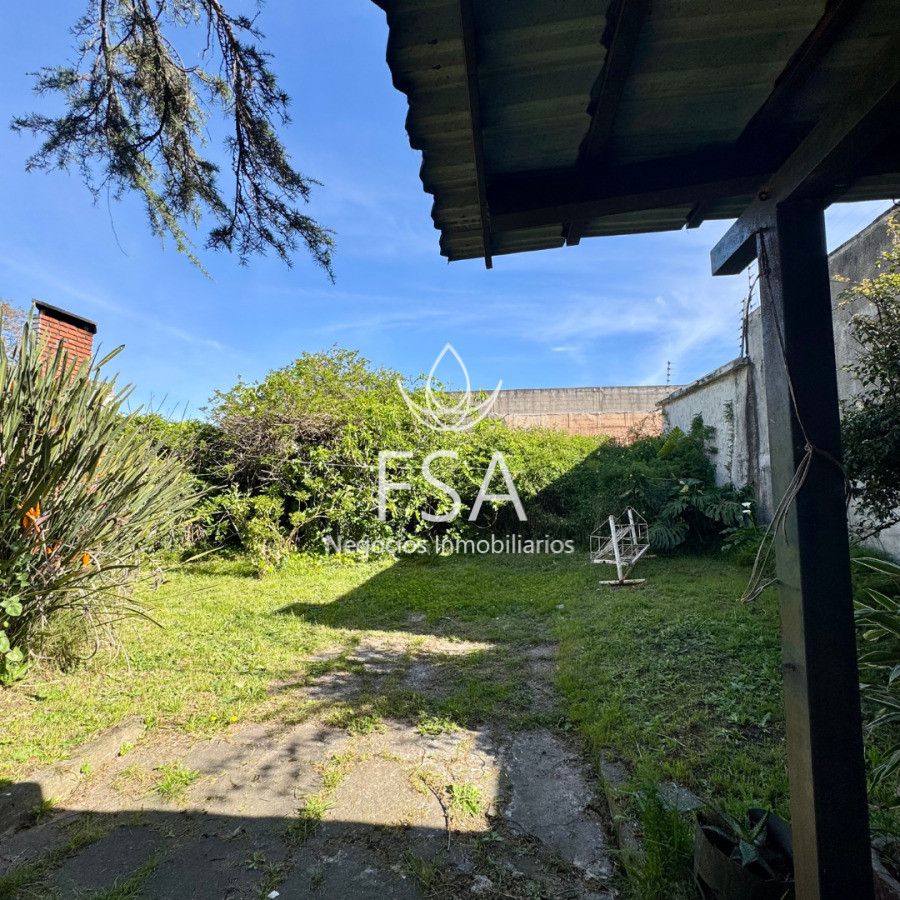 Casa ID.378 - Venta Casa 2 Dormitorios Garage Fondo Parrillero Brazo Oriental Montevideo G