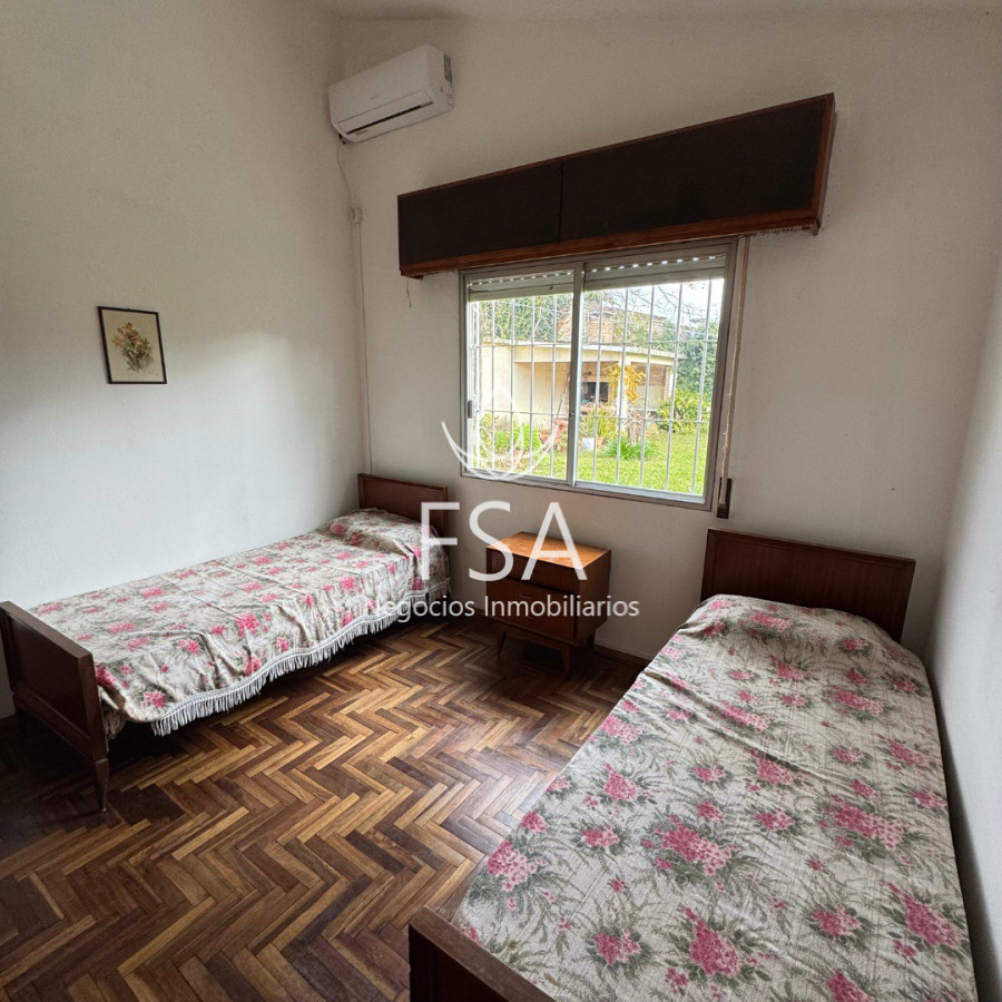 Casa ID.294 - Venta Casa 2 Dormitorios Garage Parrillero Jardín Amueblada Pinares de Atlántida Canelones G