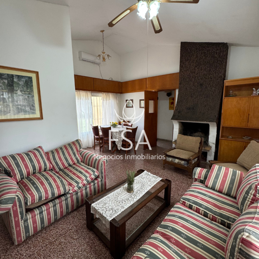 Casa ID.294 - Venta Casa 2 Dormitorios Garage Parrillero Jardín Amueblada Pinares de Atlántida Canelones G