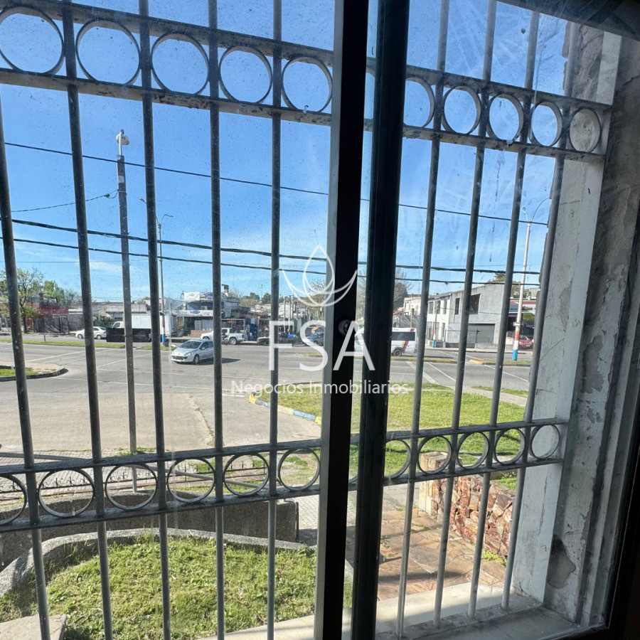 Casa ID.378 - Venta Casa 2 Dormitorios Garage Fondo Parrillero Brazo Oriental Montevideo G