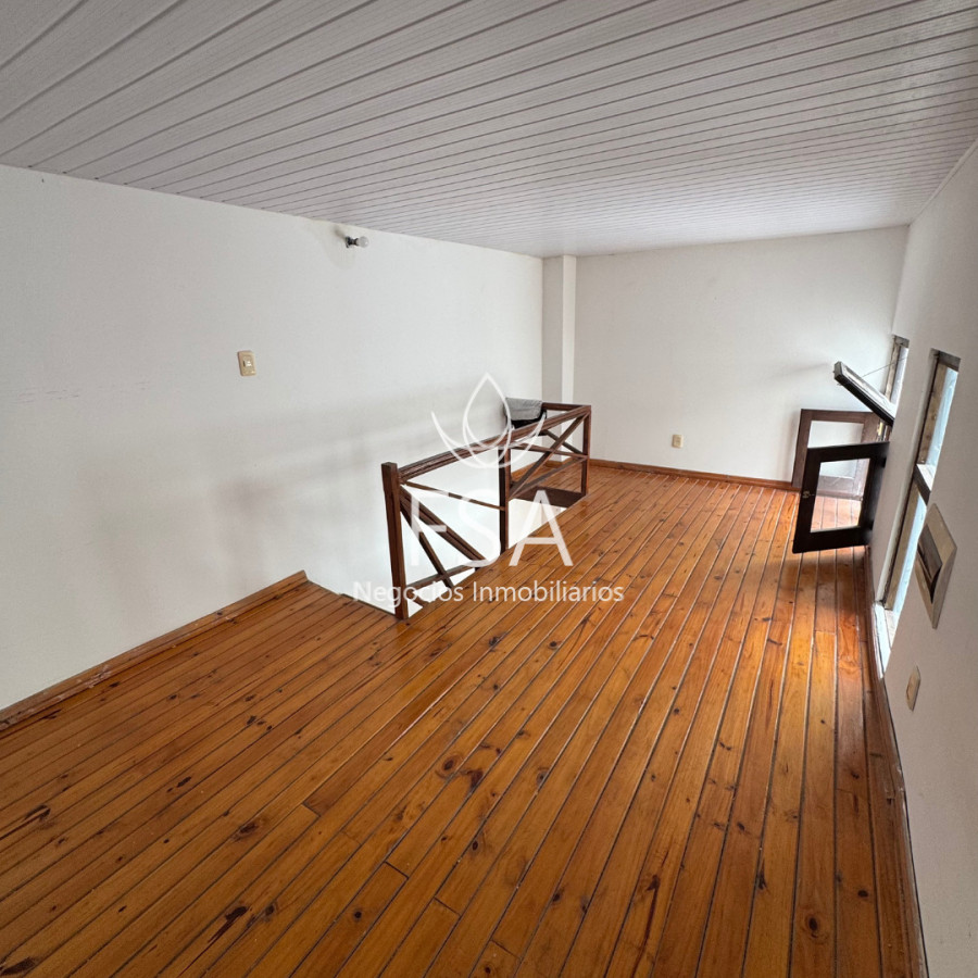 Casa ID.400 - Venta Casa en PH 3+1 Dormitorios Azotea Bella Vista Montevideo E