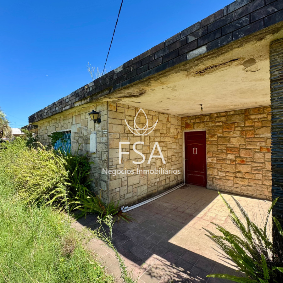 Casa ID.194 - Venta Casa 2 Dormitorios + Monoambiente con Baño para Reciclar Parrillero Las Toscas Sur Canelones G