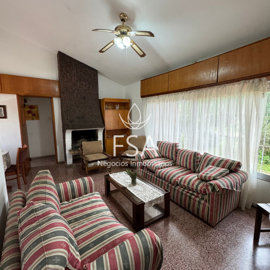 Casa ID.294 - Venta Casa 2 Dormitorios Garage Parrillero Jardín Amueblada Pinares de Atlántida Canelones G