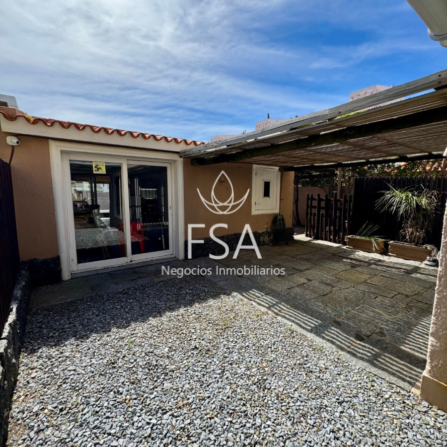 Casa ID.390 - Venta Casa 4 Dormitorios Barbacoa Piscina Península Punta del Este Maldonado G 