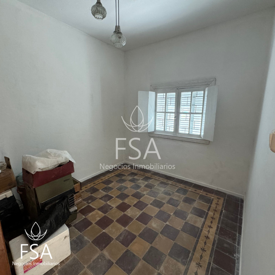 Casa ID.77 - Venta Casa en PH 2 Dormitorios Al Frente Unión Montevideo E