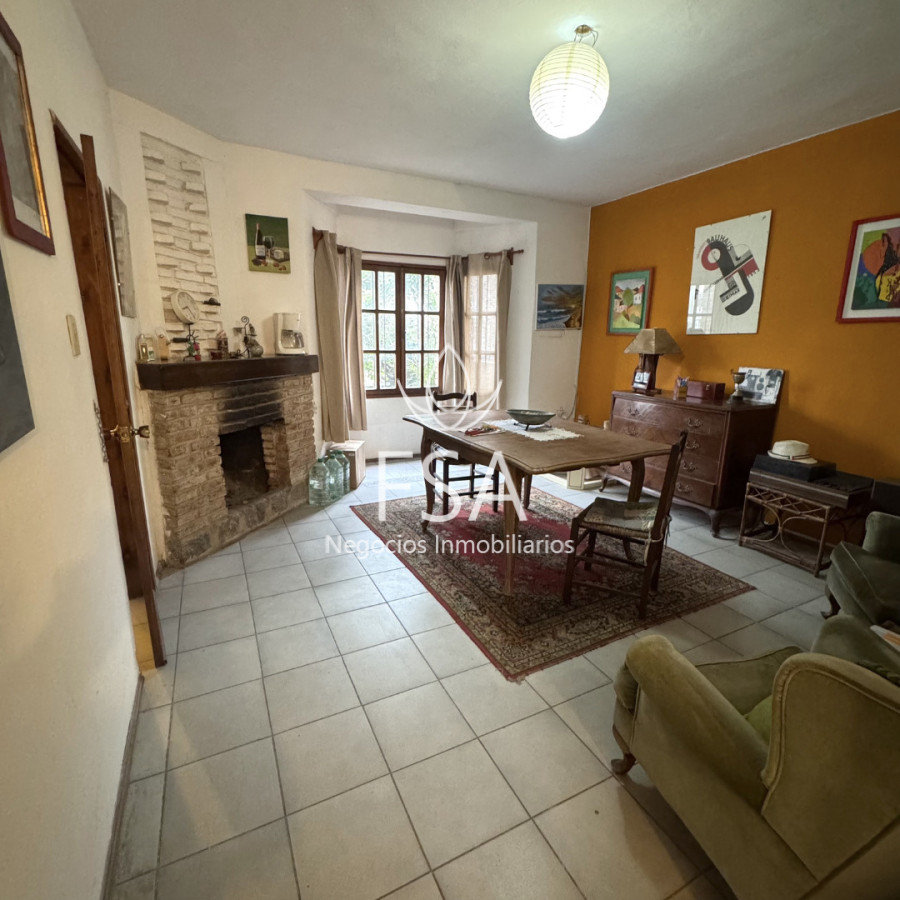Casa ID.495 - Venta Casa 4 Dormitorios 2 Baños Garaje La Blanqueada Montevideo E