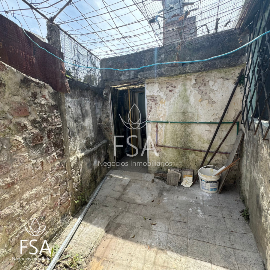 Casa ID.77 - Venta Casa en PH 2 Dormitorios Al Frente Unión Montevideo E