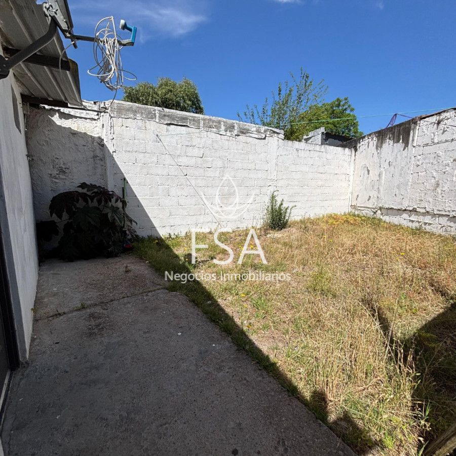 Casa ID.406 - Alquiler Monoambiente Patio privado Lomas de Solymar Sur F