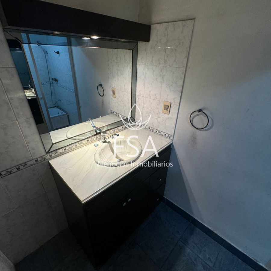 Casa ID.96 - Venta Casa + Local 3 Dormitorios 3 Baños Cordón Montevideo E