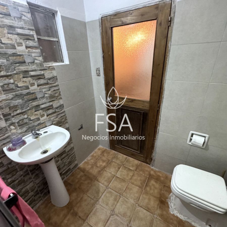 Casa ID.495 - Venta Casa 4 Dormitorios 2 Baños Garaje La Blanqueada Montevideo E