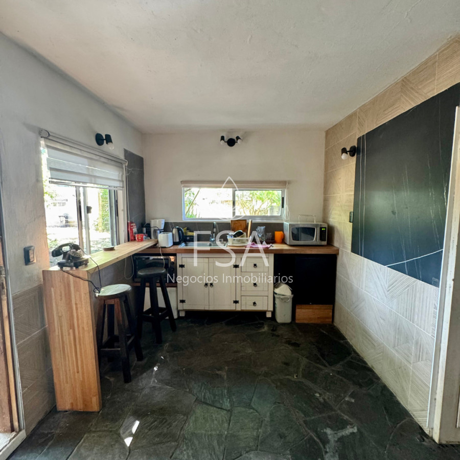 Casa ID.494 - Venta Casa 2 Dormitorios + Monoambiente Con Renta Villa Argentina Parrillero Padrón Unico G