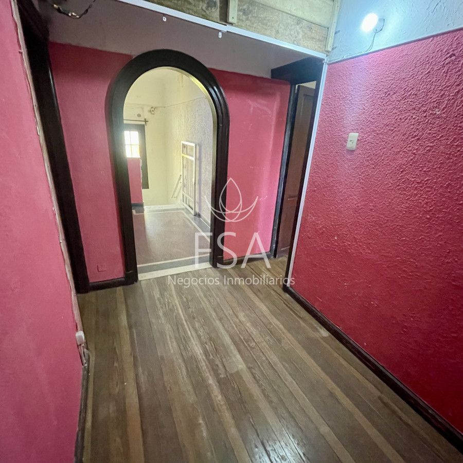 Casa ID.196 - Venta Casa PH 6 Dormitorios Garaje Malvin Montevideo St 