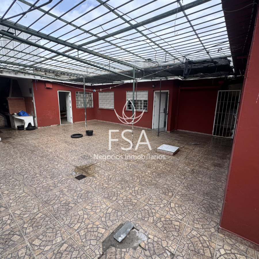 Casa ID.506 - Venta Casa + Apartamento 4 Dormitorios Garaje Ituzaingó Montevideo E