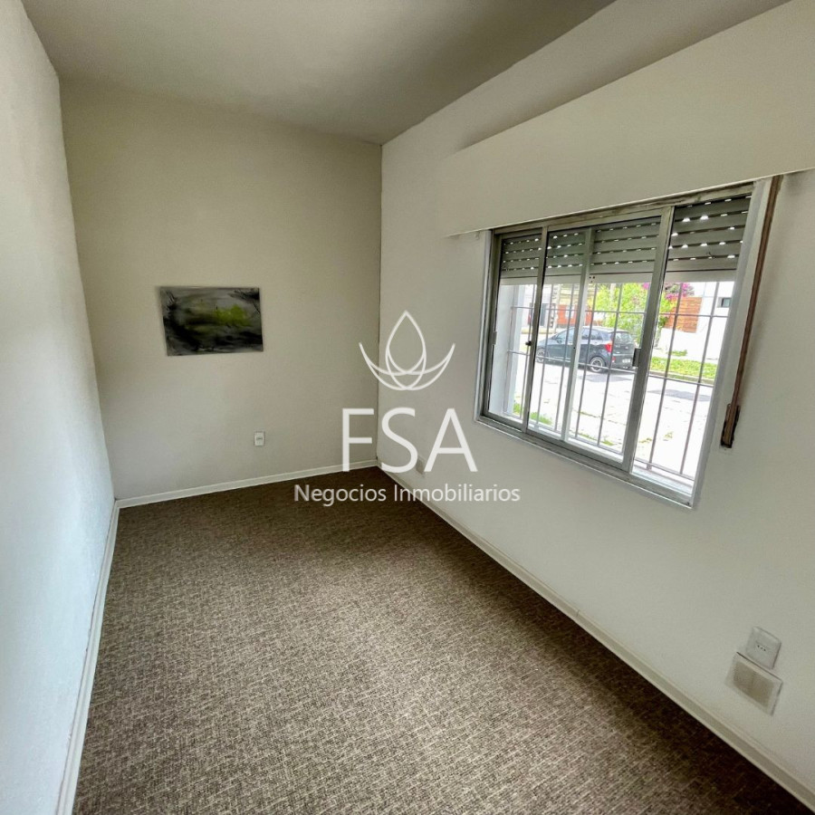 Casa ID.415 - Alquiler Casa 4 Dormitorios Garage Parrillero Jacinto Vera Montevideo St