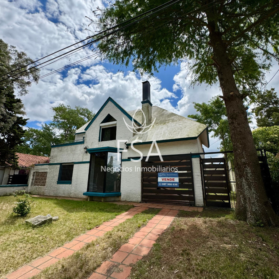 Casa ID.397 - Venta Casa 4 Dormitorios Barbacoa 2 Terrazas Parque del Plata Canelones G  