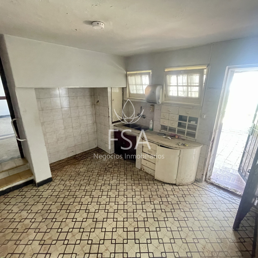 Casa ID.196 - Venta Casa PH 6 Dormitorios Garaje Malvin Montevideo St 